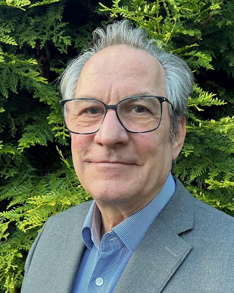 Rüdiger Hirschfeld — Projektimplementierung & Standortlogistik